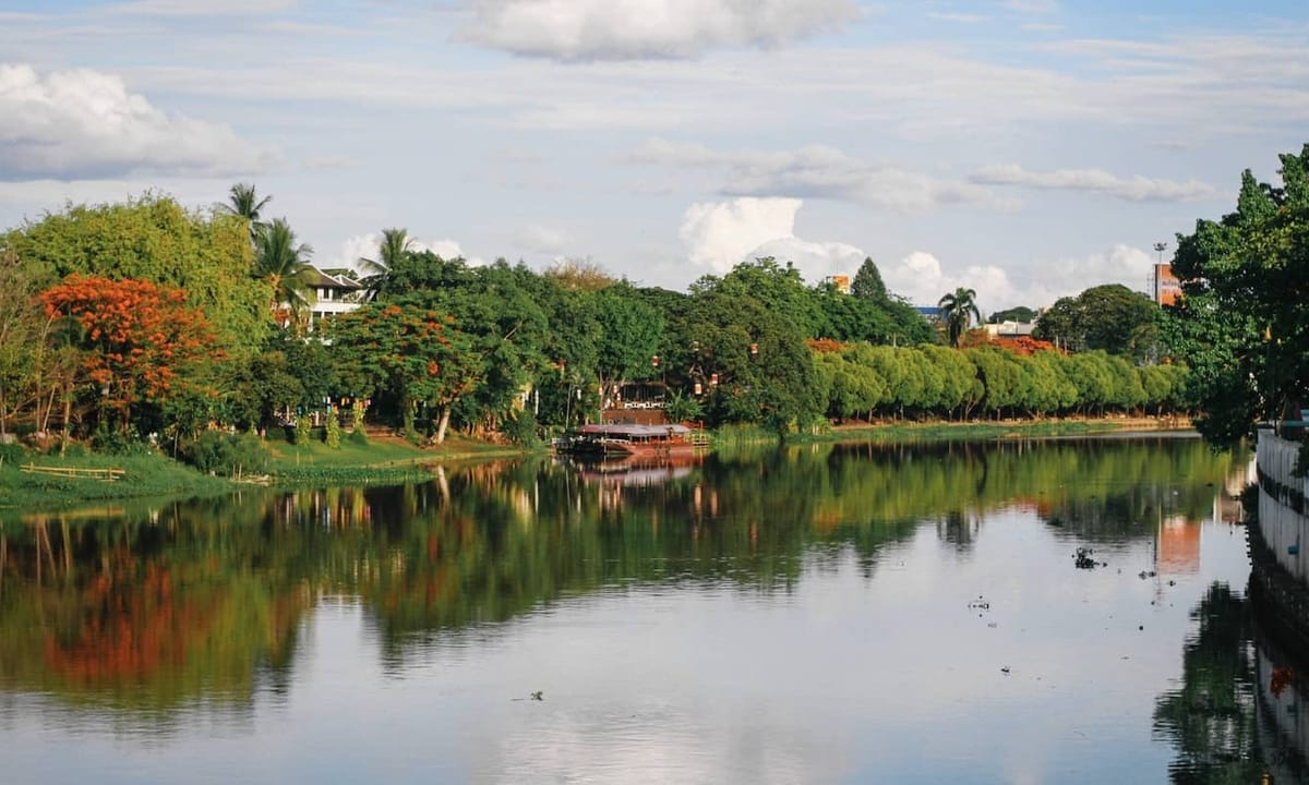 Wat Ket Riverside
