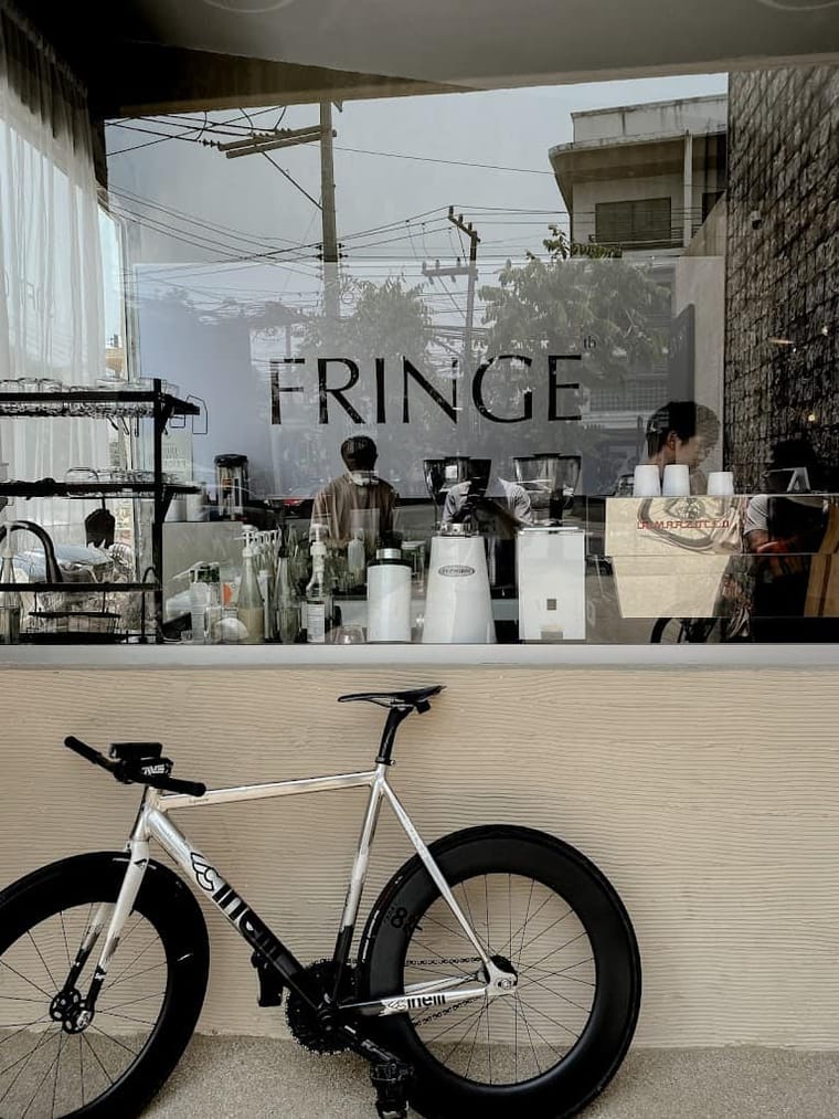 Fringe.th Cafe and Restaurant