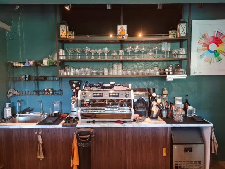 ฤไท - Rue Thai Coffee Roasters - Image 1