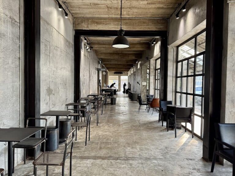 The Baristro at Train Station - Image 4