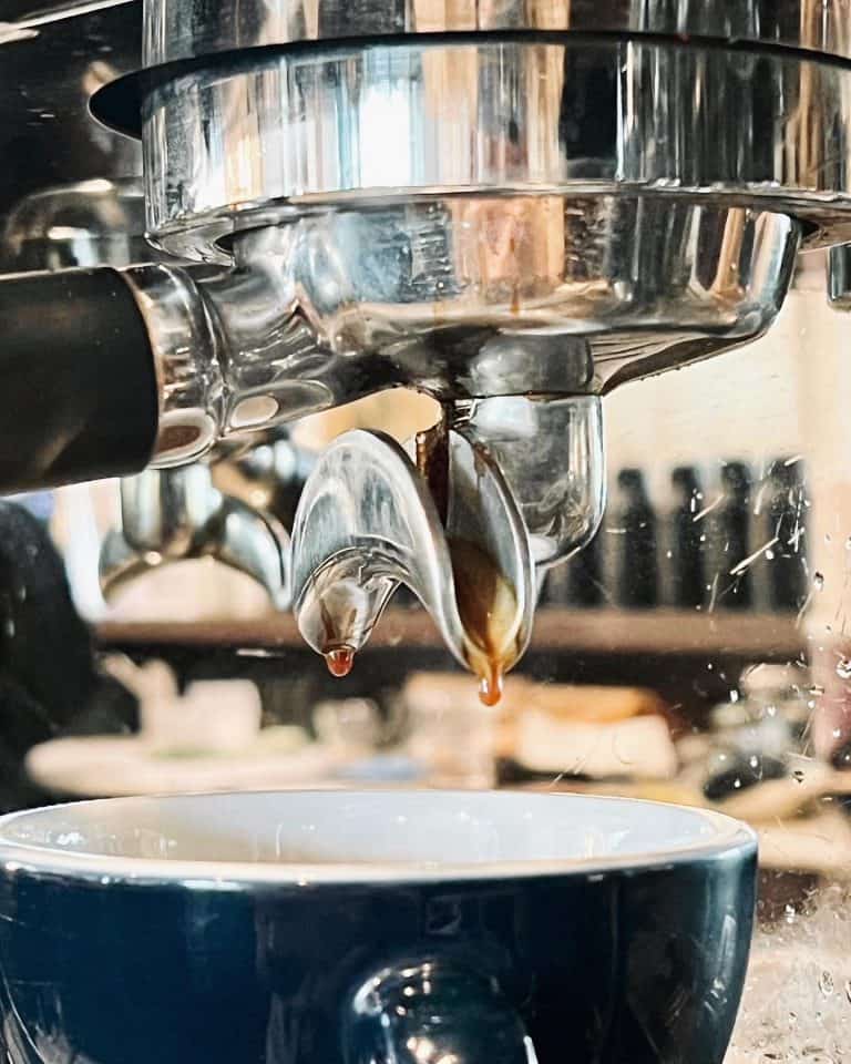 ฤไท - Rue Thai Coffee Roasters - Image 2