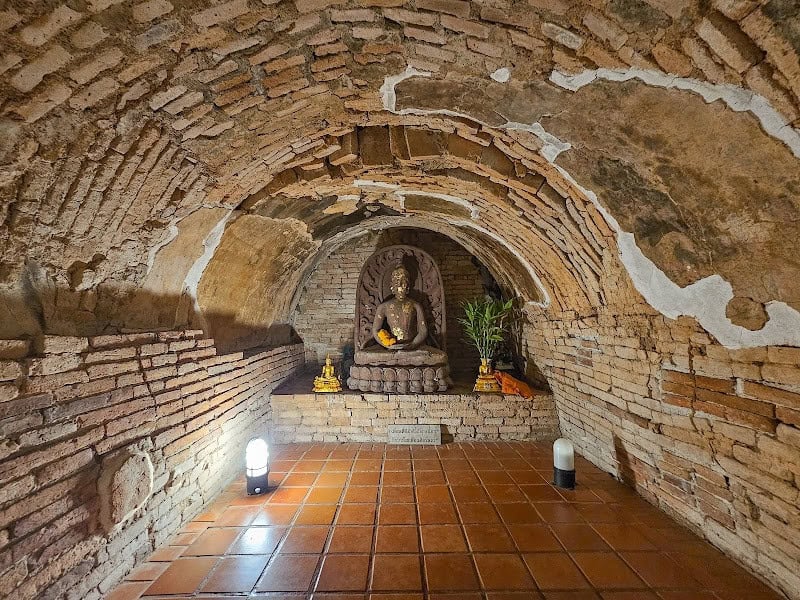Wat Umong The Suan Buddha Dhamma