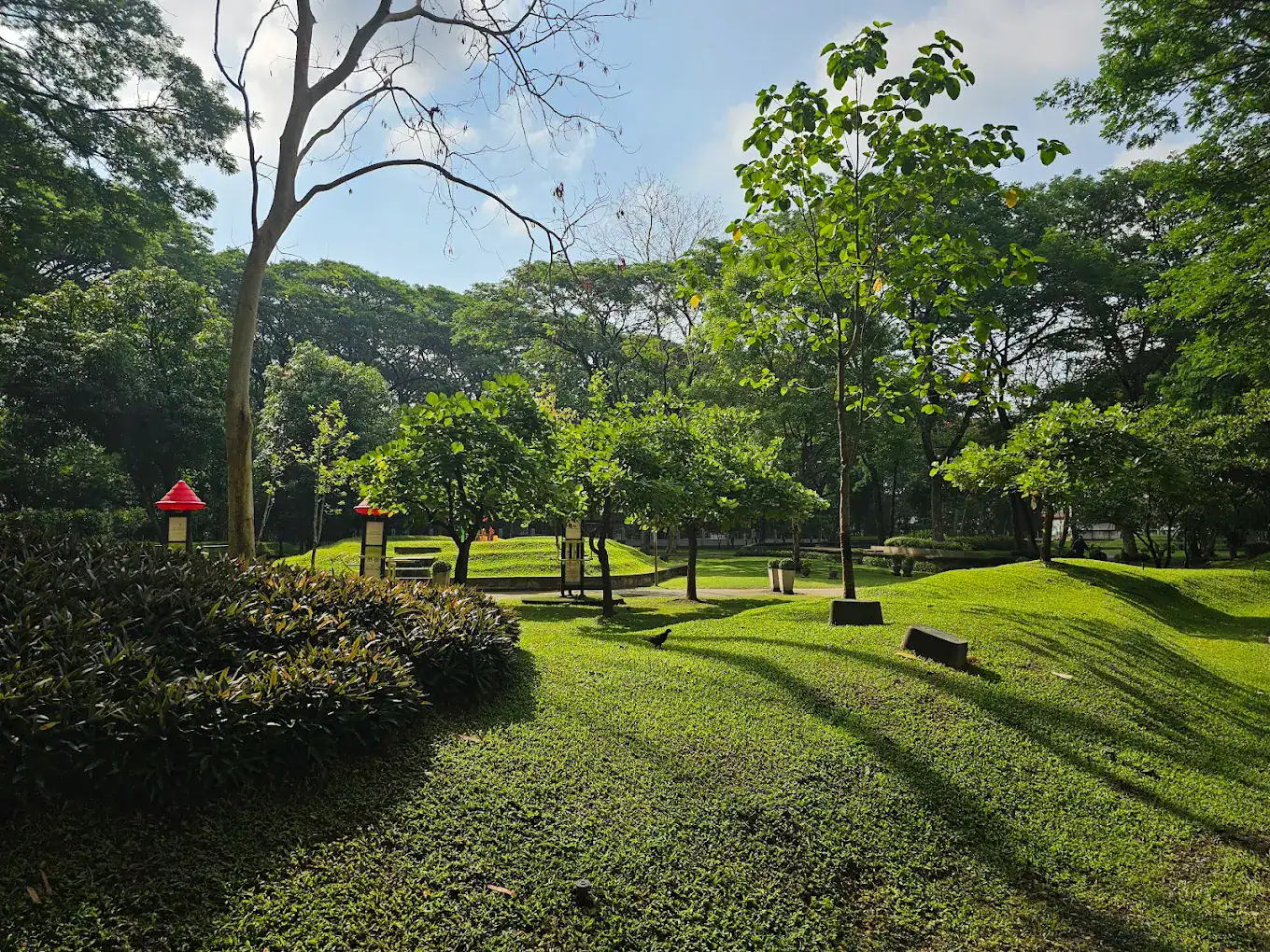 Charoen Prathet Public Park